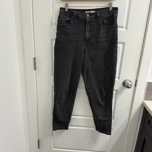 Levi High Waisted Mom Jean size 29 Black - Picture 1 of 3